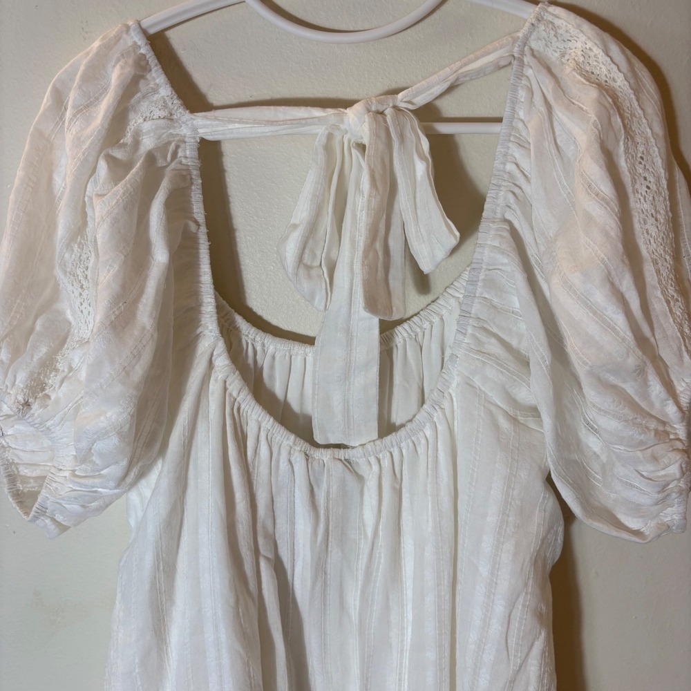 Davi & Dani White Kimmy Dress Puff Sleeve Tiered Back Tie NWT Medium - Picture 6 of 8